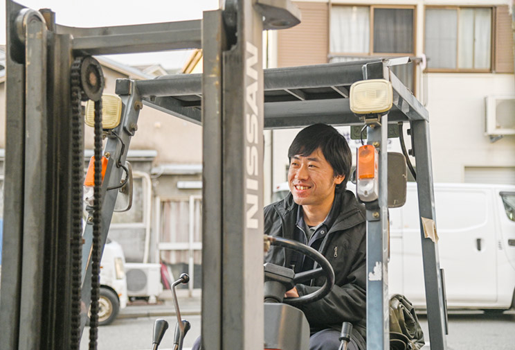 神戸営業所 主任　中崎さん